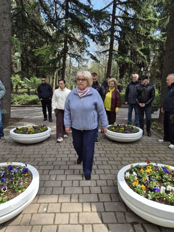 Галина Огнёва: Посетила Центральную набережную с целью проверки санитарного состояния и контроля за содержанием зеленых насаждений Галина Огнёва: Посетила Центральную набережную с целью проверки санитарного состояния и контроля за содержанием зеленых насаждений