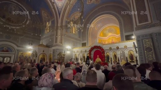Божественная литургия началась в Свято-Владимирском соборе в Севастополе