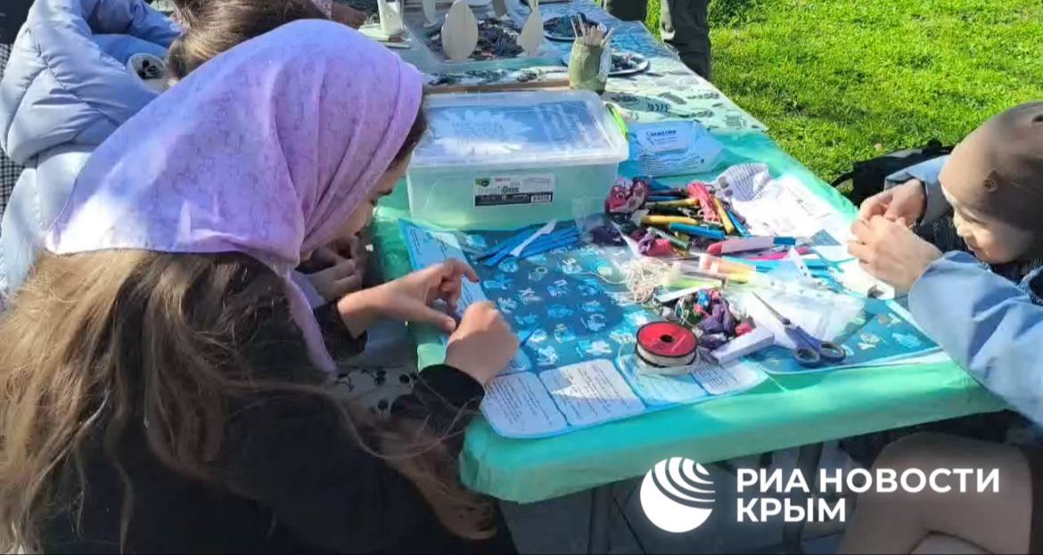 В Севастополе прихожан угощают 200-килограммовой творожной пасхой В Севастополе прихожан угощают 200-килограммовой творожной пасхой