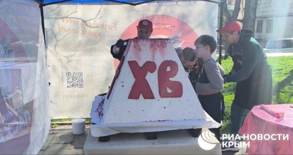 � ����������� �������� ������� 200-������������� ��������� ������