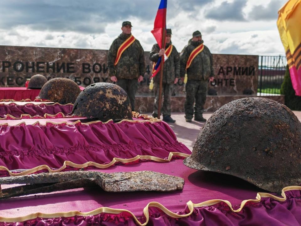 Офицеры СК приняли участие в перезахоронении бойцов Великой Отечественной войны в Кировском районе Офицеры СК приняли участие в перезахоронении бойцов Великой Отечественной войны в Кировском районе