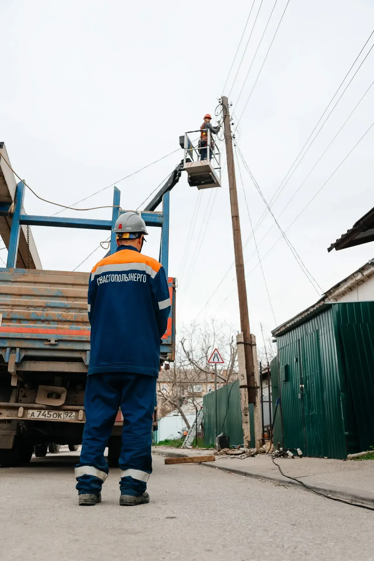 В Нахимовском и Балаклавском районах модернизируют линии электропередачи В Нахимовском и Балаклавском районах модернизируют линии электропередачи