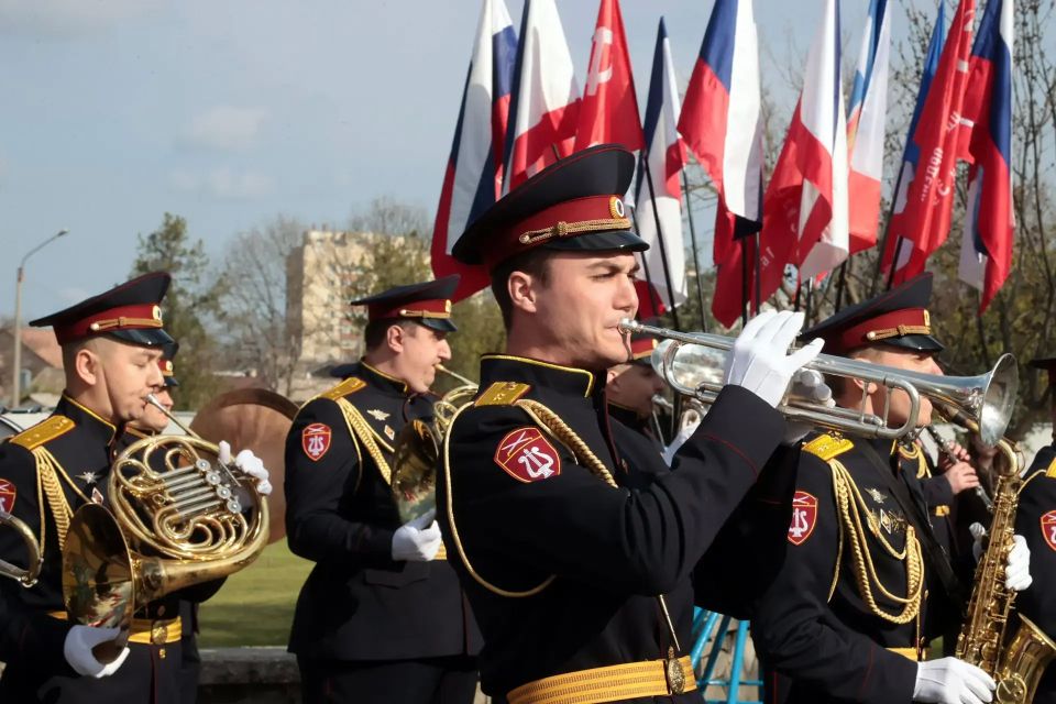 � ����������� ������� ������ ��������� ������, �������� � ���� ������� ������������� �����