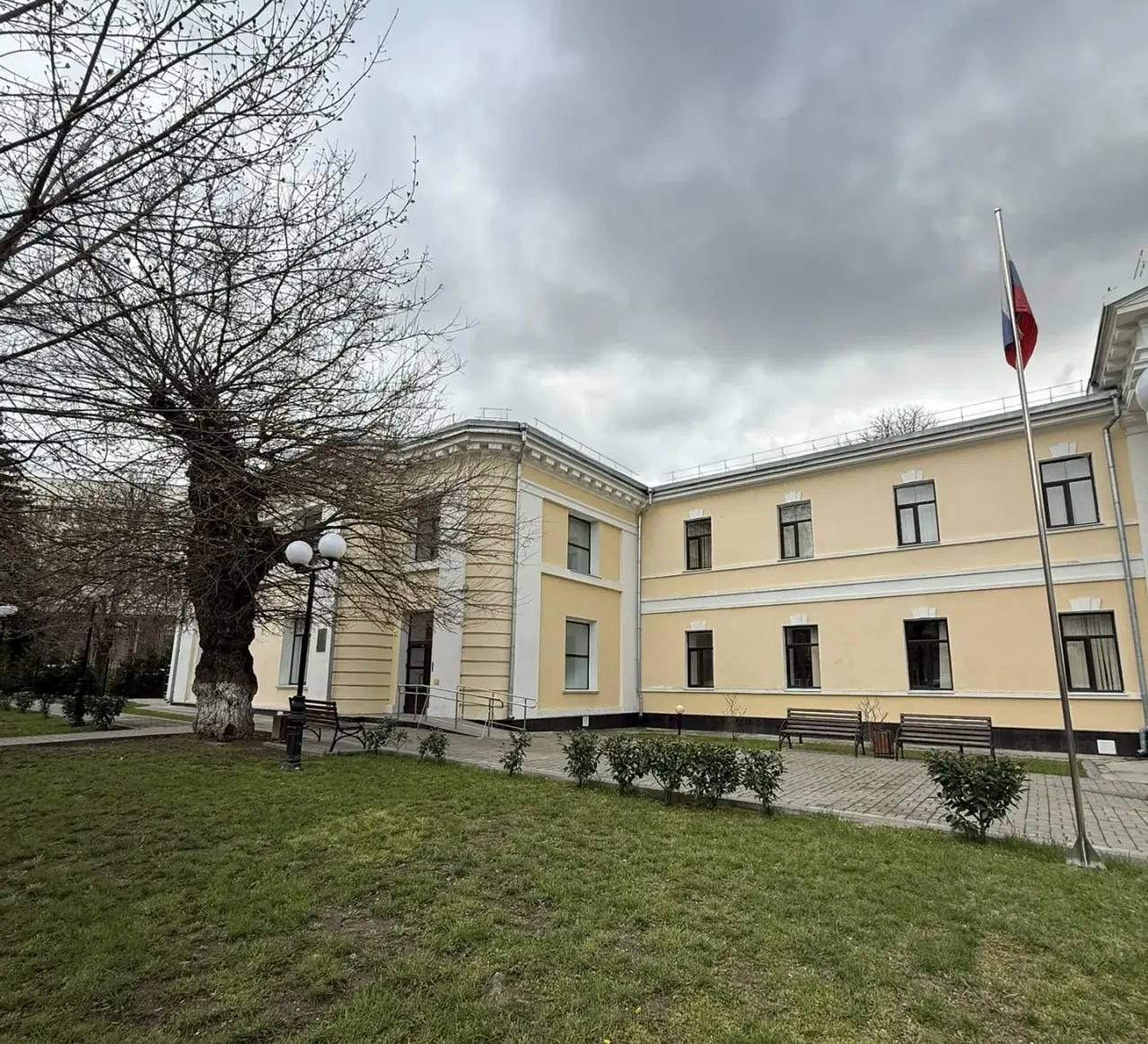 В Симферополе прокуратура требует устранить нарушения при содержании странноприимного дома А.С. Таранова-Белозерова В Симферополе прокуратура требует устранить нарушения при содержании странноприимного дома А.С. Таранова-Белозерова