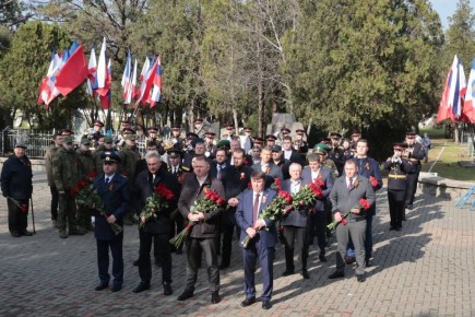 Симферополь празднует 82-ю годовщину со дня освобождения от фашистских захватчиков