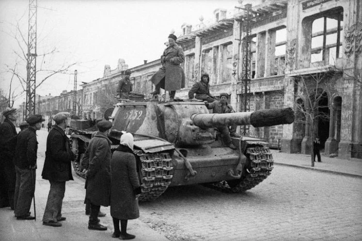 Владимир Константинов: Сегодня — 82-я годовщина освобождения Симферополя от немецко-фашистских захватчиков