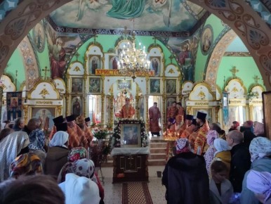 Денис Олейник: Сегодня, в Светлый понедельник, или как его в народе называют «Поливальный», принял участие в Божественной литургии по чину святителя Иоанна Златоуста и крестном ходе вокруг Спасо-Преображенского кафедрального...