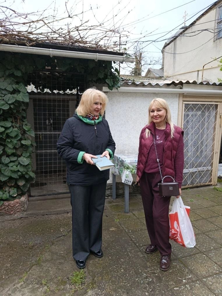 Эммилия Леонова: Продолжаем обход многоквартирных домов Эммилия Леонова: Продолжаем обход многоквартирных домов