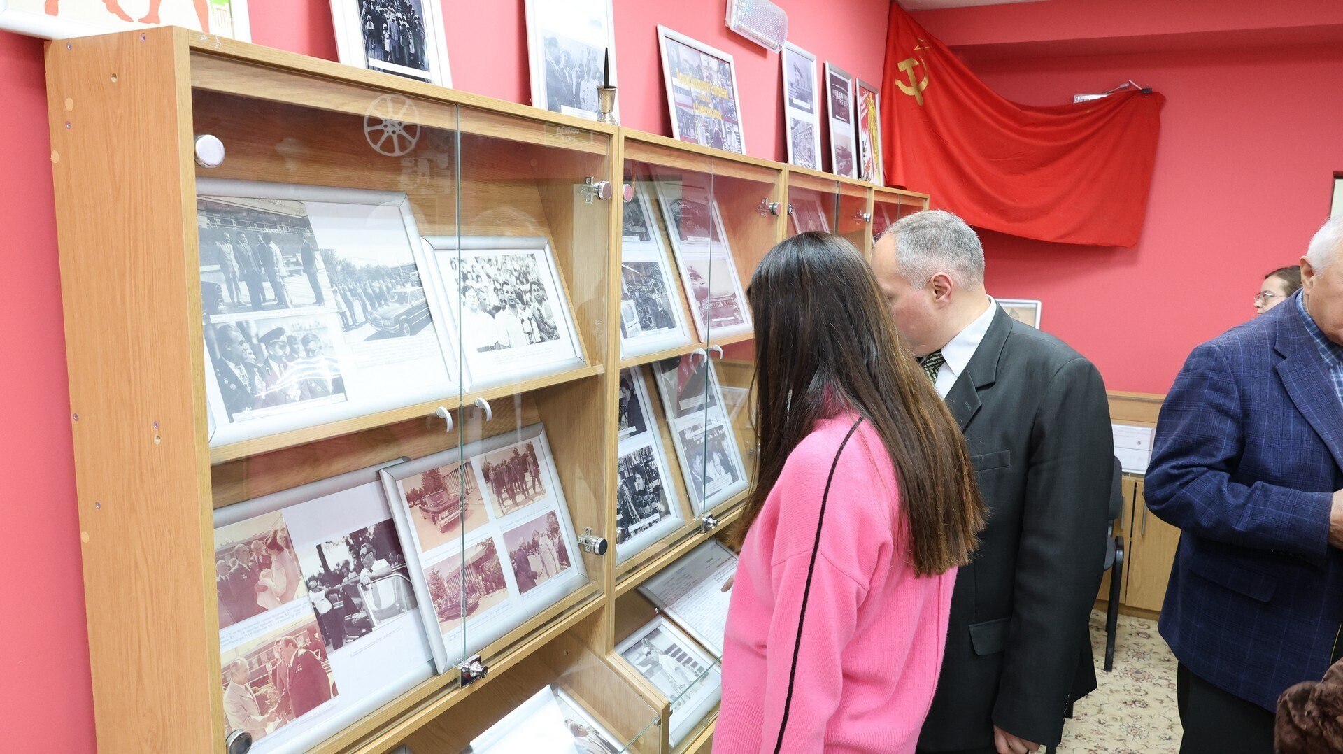 В Госкомархиве представлена выставка к 100-летию советского партийного деятеля Леонида Солодовника В Госкомархиве представлена выставка к 100-летию советского партийного деятеля Леонида Солодовника