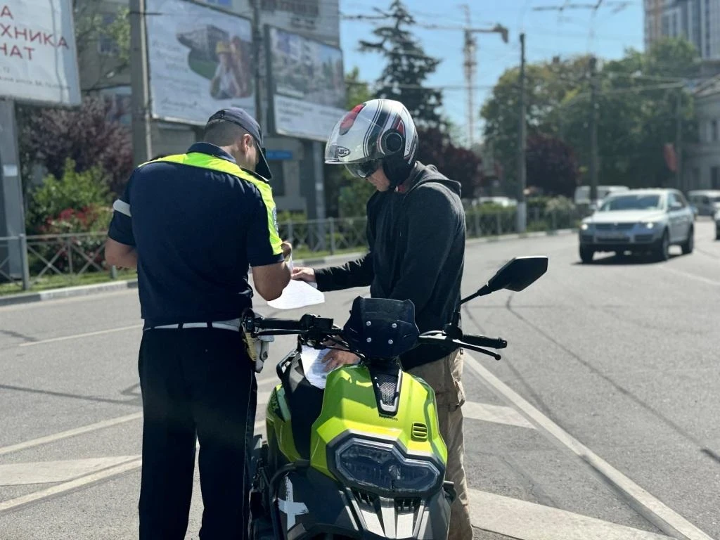 В Симферополе подвели итоги профилактического мероприятия «Мото», проведенного Госавтоинспекцией с целью снижения количества и тяжести последствий дорожно-транспортных происшествий с участием водителей мототранспортных...