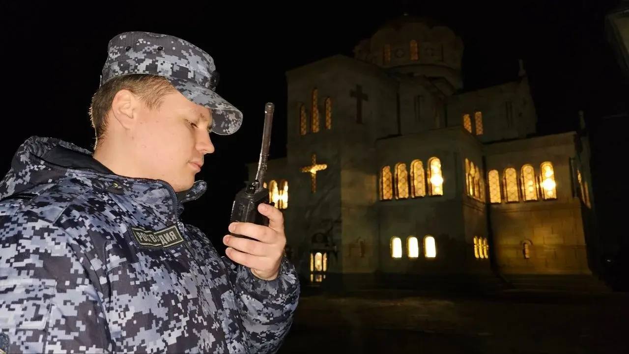 Росгвардия обеспечила порядок на пасхальных торжествах в Крыму и Севастополе Росгвардия обеспечила порядок на пасхальных торжествах в Крыму и Севастополе