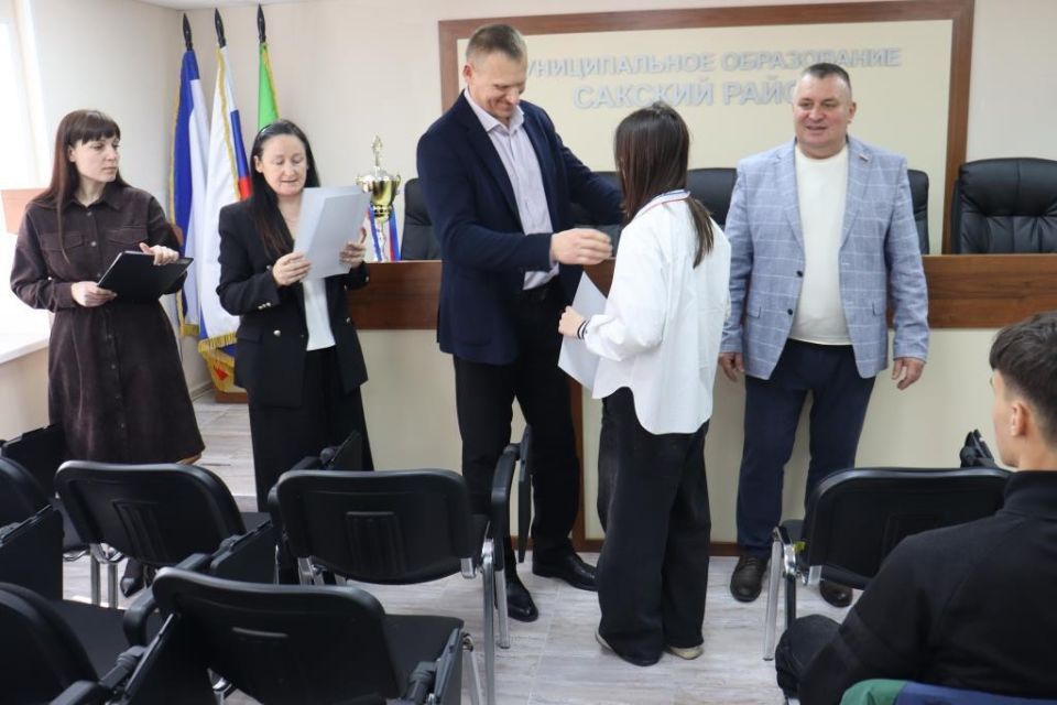 Торжественное награждение победителей Фестиваля Всероссийского физкультурно- спортивного комплекса «Готов к труду и обороне «(ГТО), среди обучающихся школ района Торжественное награждение победителей Фестиваля Всероссийского физкультурно- спортивного комплекса «Готов к труду и обороне «(ГТО), среди обучающихся школ района
