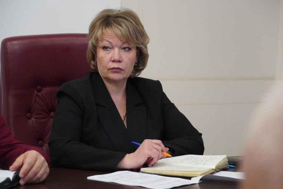 Глава администрации Керчи Олег Каторгин провел аппаратное совещание с заместителями и руководителями структурных подразделений администрации, заслушал отчеты о выполнении данных ранее поручений Глава администрации Керчи Олег Каторгин провел аппаратное совещание с заместителями и руководителями структурных подразделений администрации, заслушал отчеты о выполнении данных ранее поручений