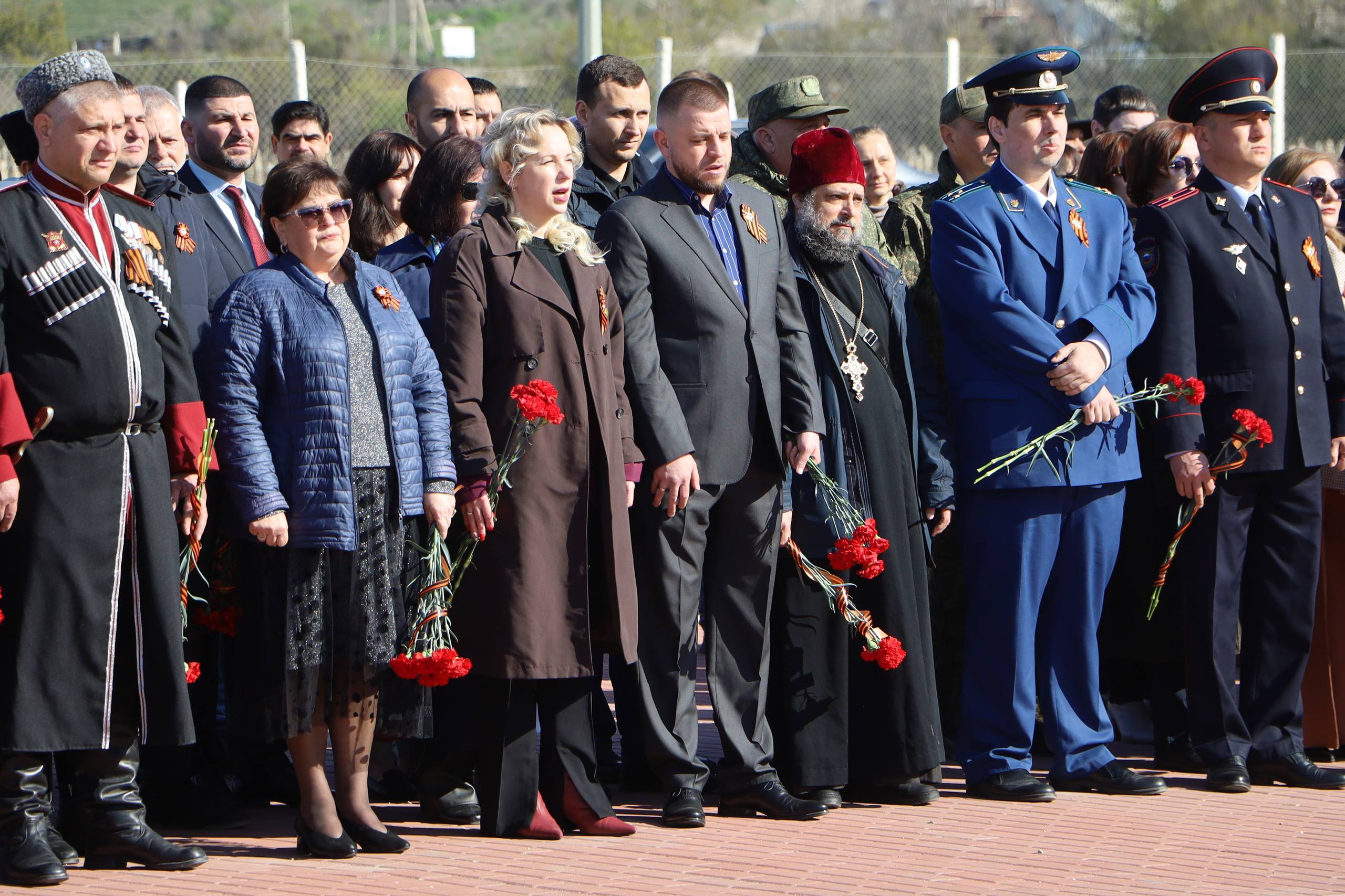 Кирилл Чебышев: Сегодня принял участие в памятных мероприятиях, посвящённых 82-й годовщине освобождения Судака от немецко-фашистских захватчиков — одной из значимых дат в истории нашего города Кирилл Чебышев: Сегодня принял участие в памятных мероприятиях, посвящённых 82-й годовщине освобождения Судака от немецко-фашистских захватчиков — одной из значимых дат в истории нашего города