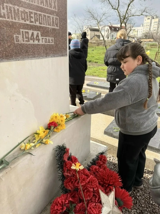 Ко Дню освобождения Симферополя ученики МБОУ «СОШ №35 им. Е. Ф. Дерюгиной» совершили очень важный и трогательный поступок