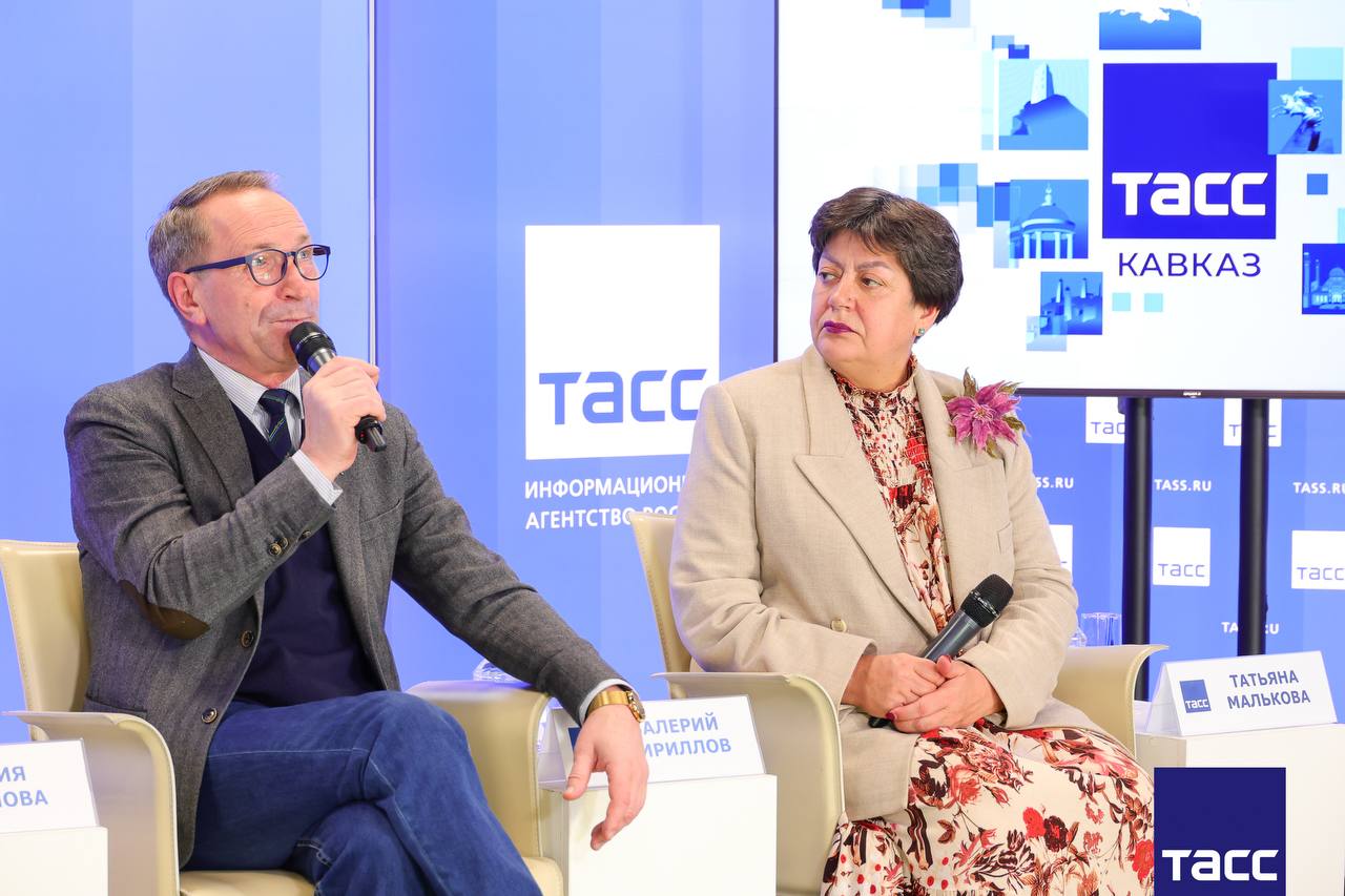 Главное из заявлений, а также фоторепортаж с пресс-конференции в Региональном информационном центре "ТАСС Кавказ", посвященной программе Больших гастролей Российского государственного академического театра драмы им. Ф.... Главное из заявлений, а также фоторепортаж с пресс-конференции в Региональном информационном центре "ТАСС Кавказ", посвященной программе Больших гастролей Российского государственного академического театра драмы им. Ф....