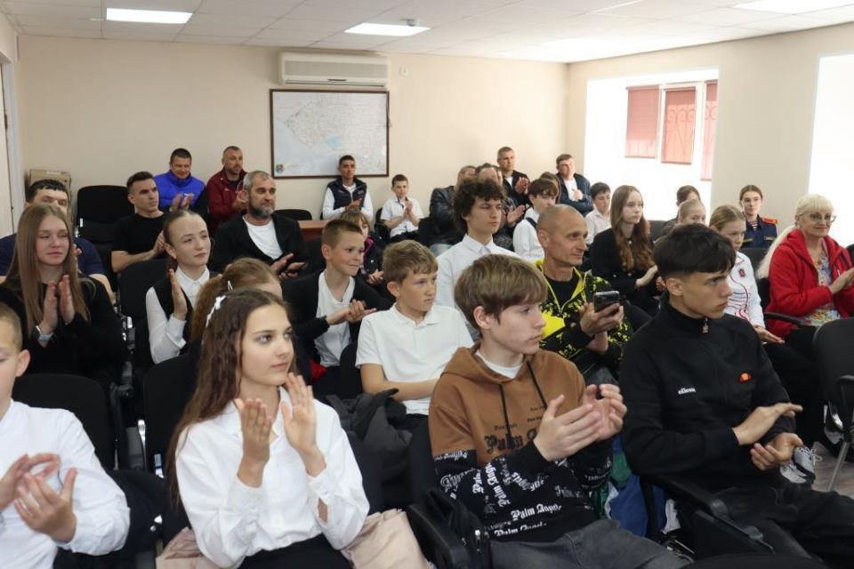 Торжественное награждение победителей Фестиваля Всероссийского физкультурно- спортивного комплекса «Готов к труду и обороне «(ГТО), среди обучающихся школ района Торжественное награждение победителей Фестиваля Всероссийского физкультурно- спортивного комплекса «Готов к труду и обороне «(ГТО), среди обучающихся школ района