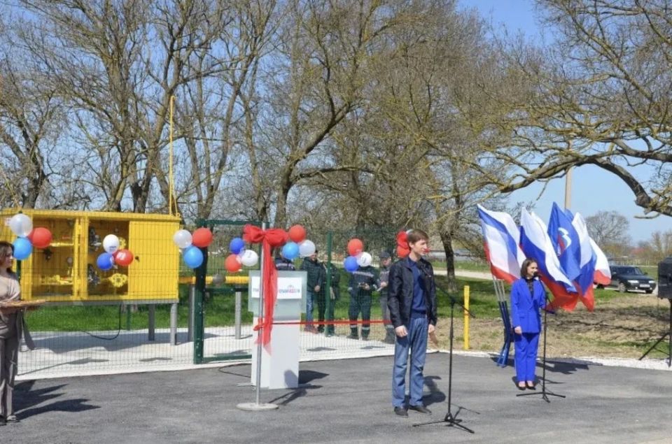 В трёх сёлах Нижнегорского района торжественно запустили газ В трёх сёлах Нижнегорского района торжественно запустили газ
