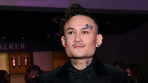 ������ ������������* �������� ������ �� ����� � �����