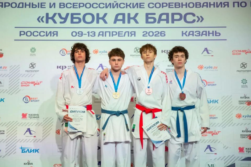 Крымские спортсмены завоевали медали на международных соревнованиях по каратэ «Кубок Ак Барс» Крымские спортсмены завоевали медали на международных соревнованиях по каратэ «Кубок Ак Барс»