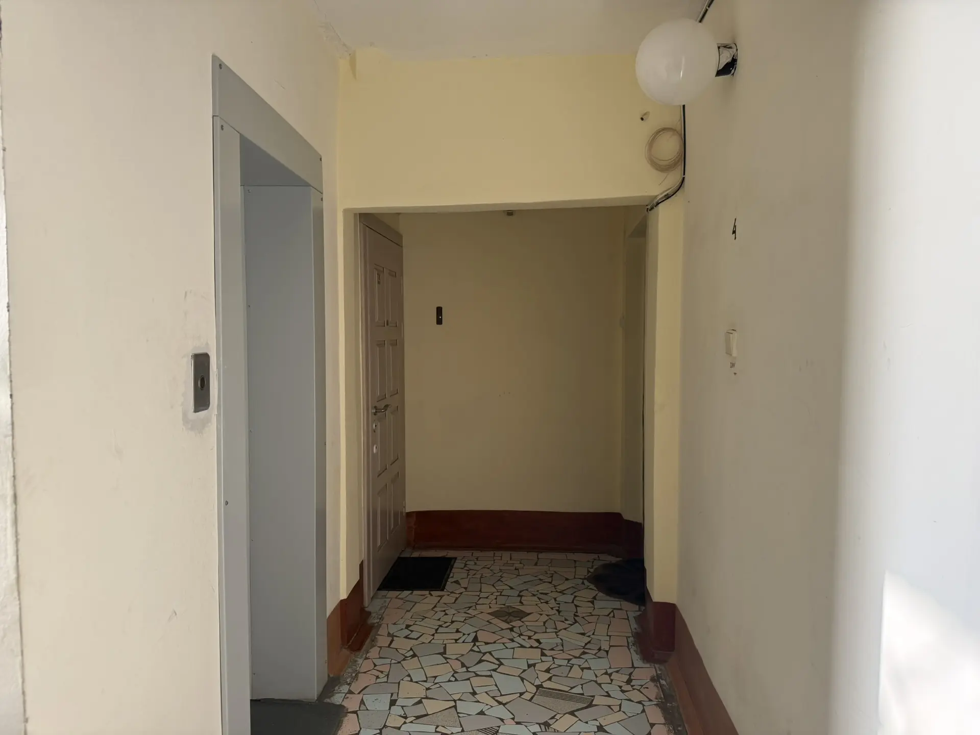 Константин Шимановский: Завершаем косметический ремонт подъезда на Стахановской, 19 и приступаем к новому объекту – пгт Никита, 38 корпус 2! Константин Шимановский: Завершаем косметический ремонт подъезда на Стахановской, 19 и приступаем к новому объекту – пгт Никита, 38 корпус 2!