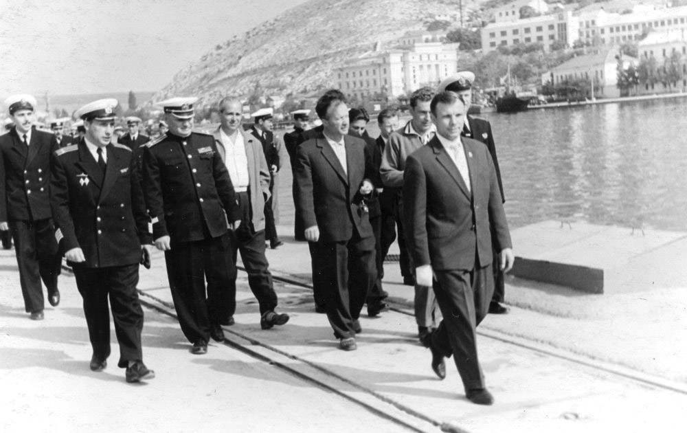 Екатерина Алтабаева: 15 апреля исполнилось 65 лет как Юрию Алексеевичу Гагарину, первому космонавту планеты, было присвоено звание Почётного гражданина города Севастополя Екатерина Алтабаева: 15 апреля исполнилось 65 лет как Юрию Алексеевичу Гагарину, первому космонавту планеты, было присвоено звание Почётного гражданина города Севастополя