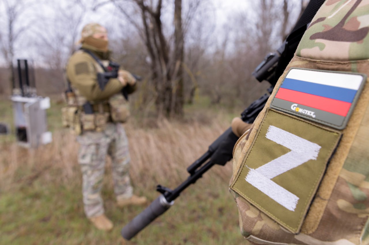 Сергей Аксёнов: Сегодня профессиональный праздник отмечают специалисты радиоэлектронной борьбы Сергей Аксёнов: Сегодня профессиональный праздник отмечают специалисты радиоэлектронной борьбы