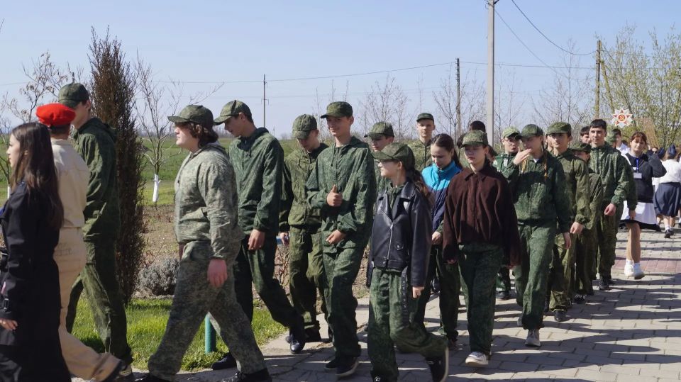 Сегодня на базе Краснофлотской средней школы состоялся старт муниципального этапа военно-патриотической игры «Зарница 2.0» Сегодня на базе Краснофлотской средней школы состоялся старт муниципального этапа военно-патриотической игры «Зарница 2.0»