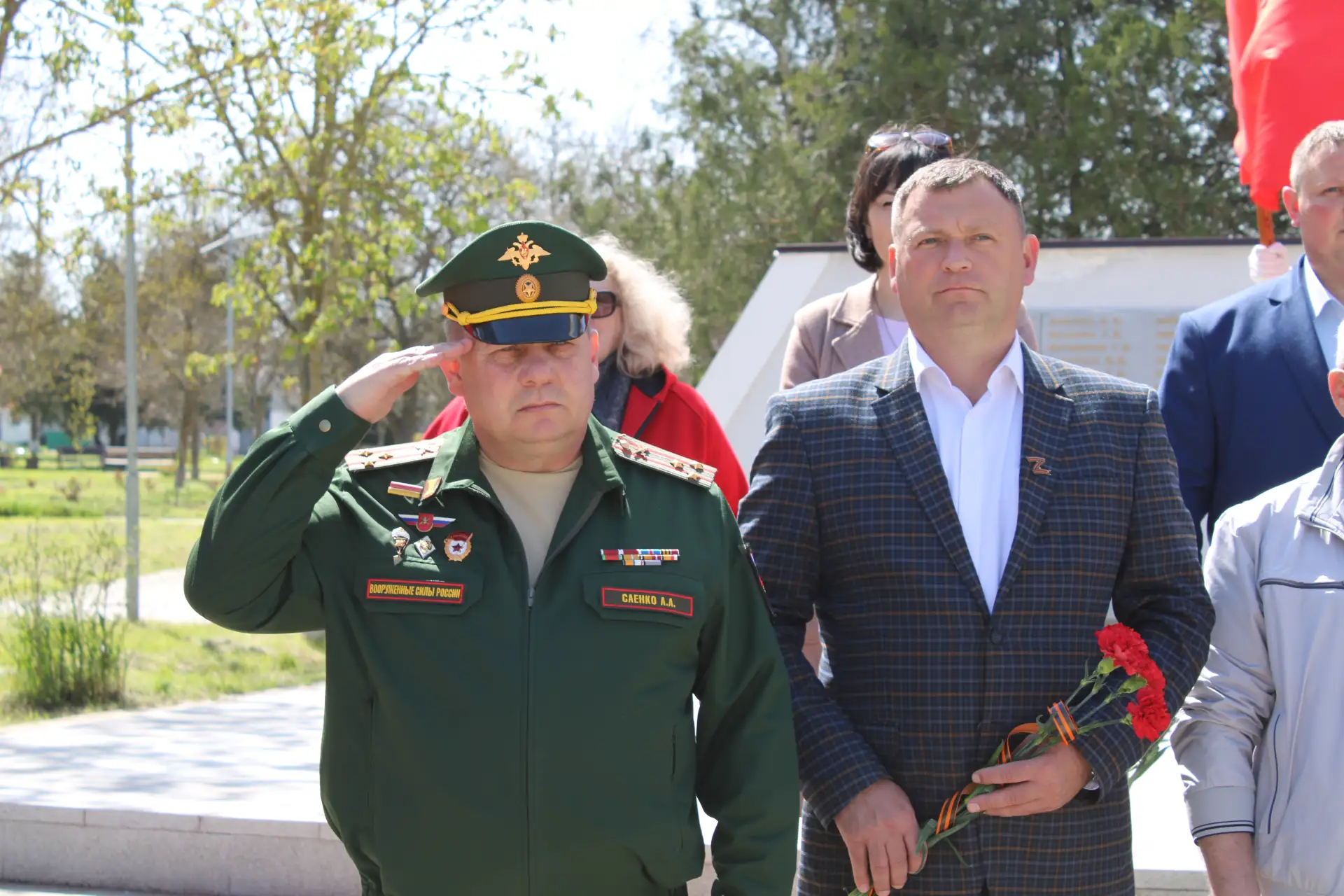 Сегодня у «Обелиска Славы» в посёлке Ленино состоялась торжественная церемония открытия весенней Вахты Памяти поколений Сегодня у «Обелиска Славы» в посёлке Ленино состоялась торжественная церемония открытия весенней Вахты Памяти поколений