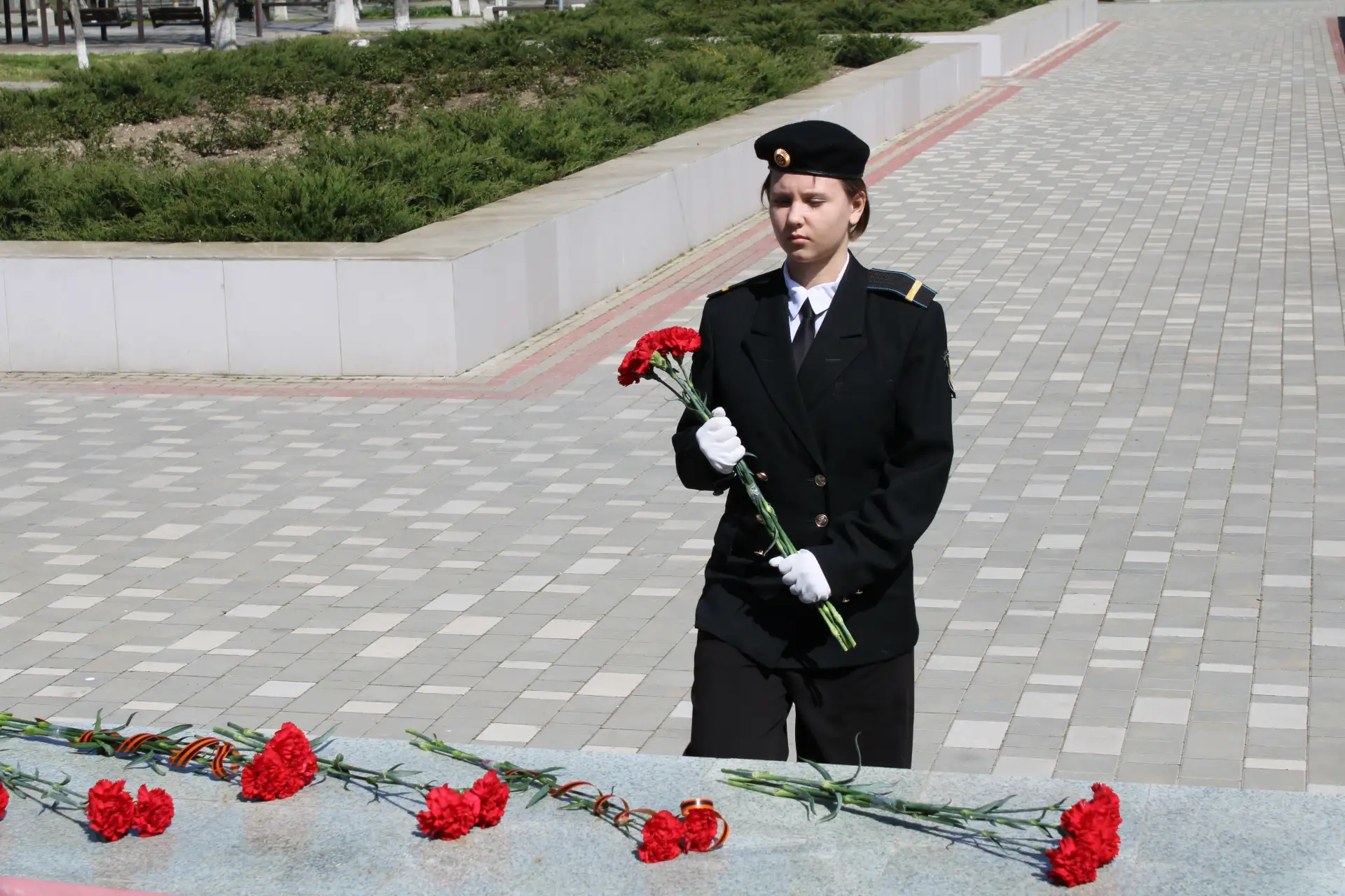 Сегодня у «Обелиска Славы» в посёлке Ленино состоялась торжественная церемония открытия весенней Вахты Памяти поколений Сегодня у «Обелиска Славы» в посёлке Ленино состоялась торжественная церемония открытия весенней Вахты Памяти поколений