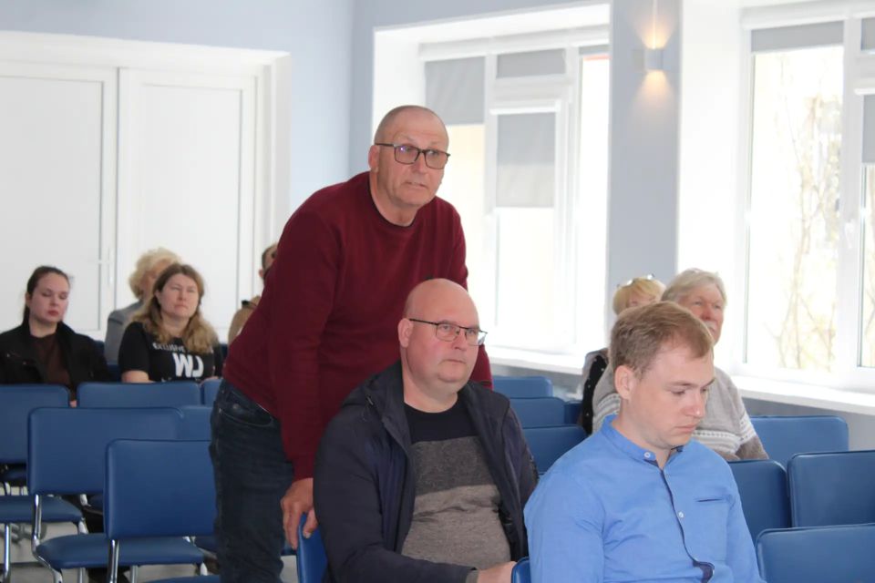 Глава Администрации района Игорь Крутьков совместно с первым заместителем главы Александром Саенко провели повторное совещание с председателями садоводческих некоммерческих товариществ (СНТ) района Глава Администрации района Игорь Крутьков совместно с первым заместителем главы Александром Саенко провели повторное совещание с председателями садоводческих некоммерческих товариществ (СНТ) района