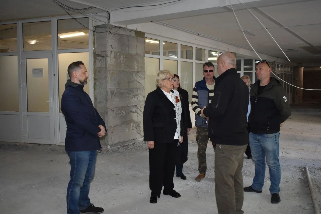 Галина Огнёва: Ремонт МОУ "Школа №3 им. А. Н. Крисанова" Галина Огнёва: Ремонт МОУ "Школа №3 им. А. Н. Крисанова"