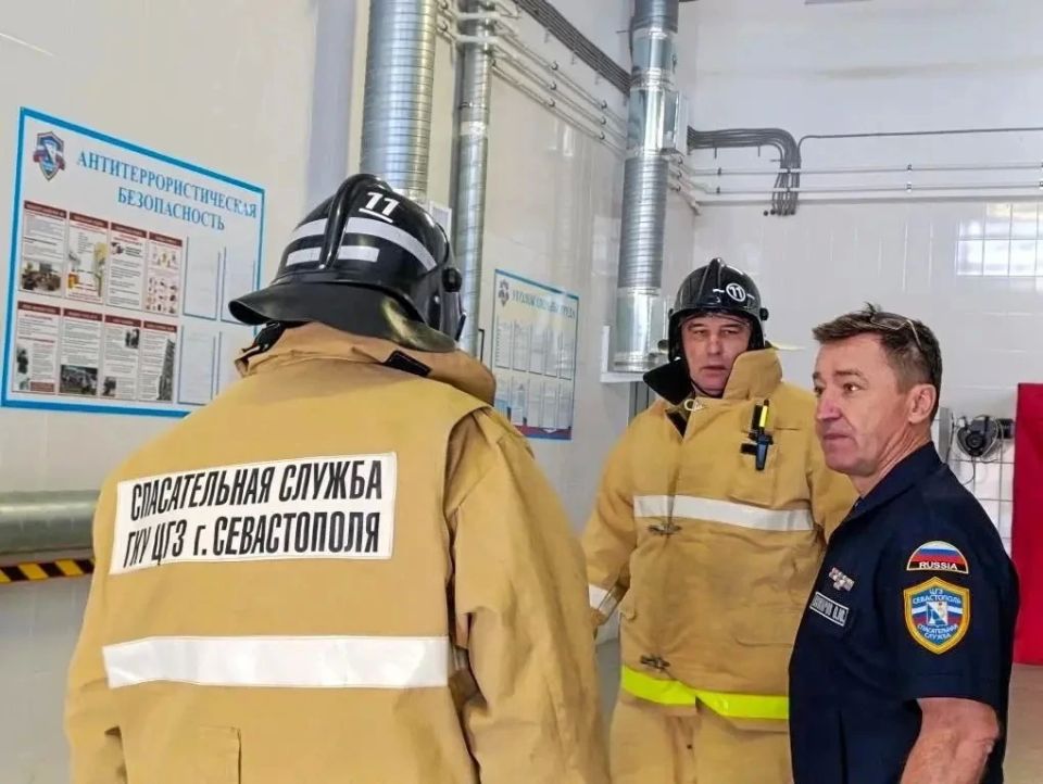 Михаил Развожаев: Наши службы спасения станут еще сильнее: в ближайшее время на службу в ведомства придут новые специалисты Михаил Развожаев: Наши службы спасения станут еще сильнее: в ближайшее время на службу в ведомства придут новые специалисты