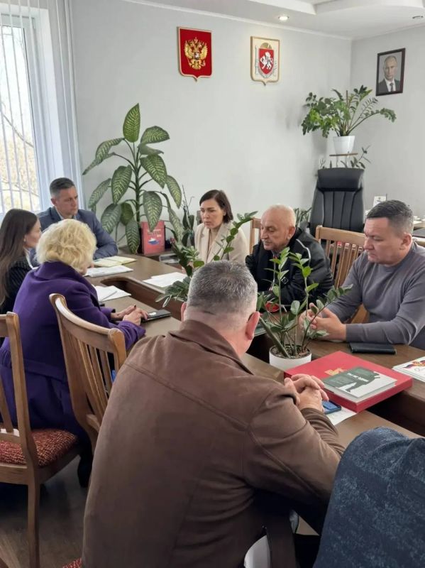 Александр Дудинов: Провёл рабочее совещание с главами сельских поселений и руководством ООО «Крымская водная компания» Александр Дудинов: Провёл рабочее совещание с главами сельских поселений и руководством ООО «Крымская водная компания»
