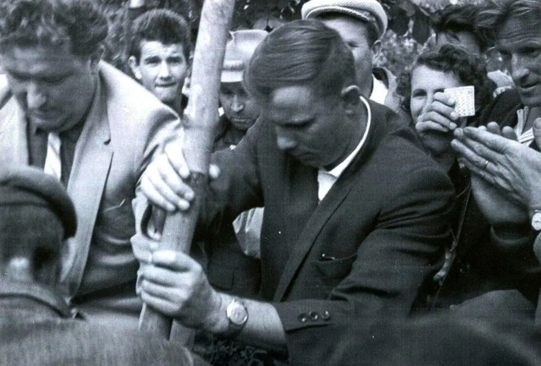 Екатерина Алтабаева: 15 апреля исполнилось 65 лет как Юрию Алексеевичу Гагарину, первому космонавту планеты, было присвоено звание Почётного гражданина города Севастополя Екатерина Алтабаева: 15 апреля исполнилось 65 лет как Юрию Алексеевичу Гагарину, первому космонавту планеты, было присвоено звание Почётного гражданина города Севастополя