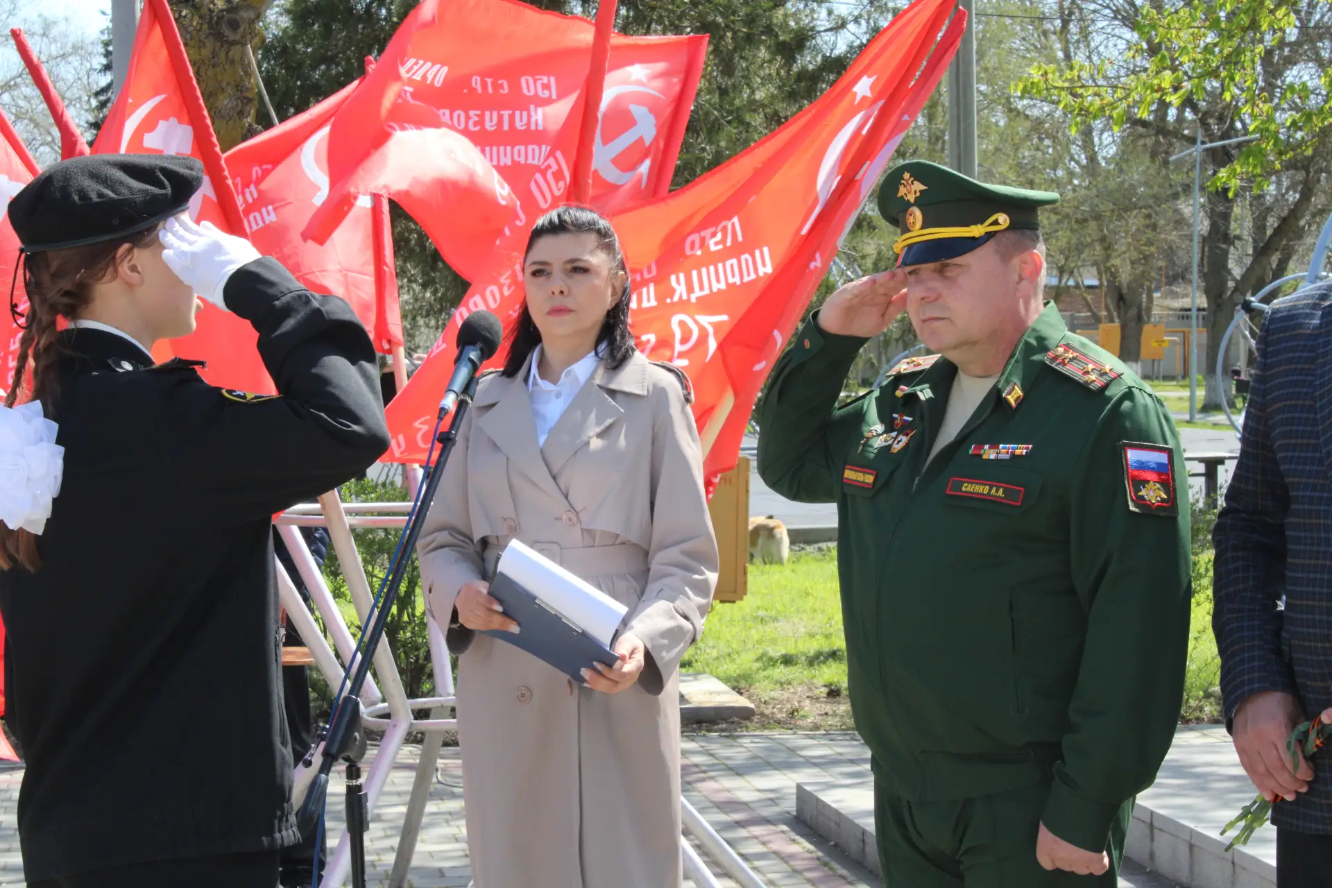Сегодня у «Обелиска Славы» в посёлке Ленино состоялась торжественная церемония открытия весенней Вахты Памяти поколений Сегодня у «Обелиска Славы» в посёлке Ленино состоялась торжественная церемония открытия весенней Вахты Памяти поколений