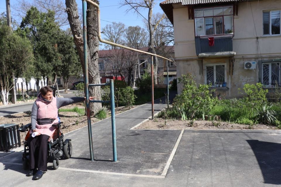 Завершается благоустройство дворов по ул. Славы, Войкова, Казакова Завершается благоустройство дворов по ул. Славы, Войкова, Казакова
