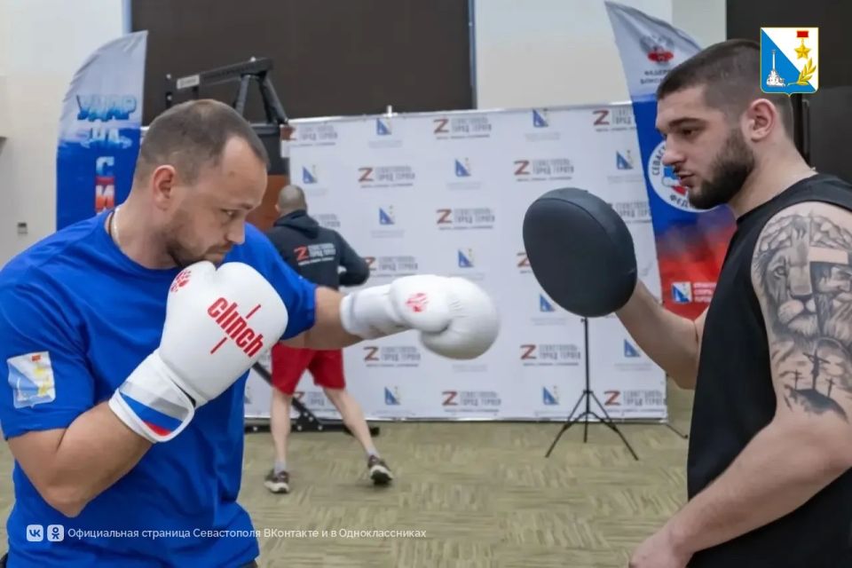 Участники программы «Севастополь — город героев» первыми опробовали новый инвентарь для бокса