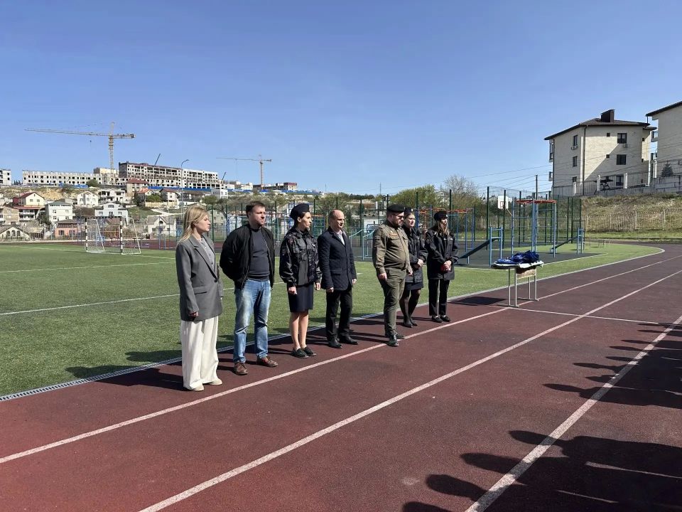 Сотрудники полицейского наркоконтроля организовали футбольный фестиваль для школьников и подшефных детей Сотрудники полицейского наркоконтроля организовали футбольный фестиваль для школьников и подшефных детей