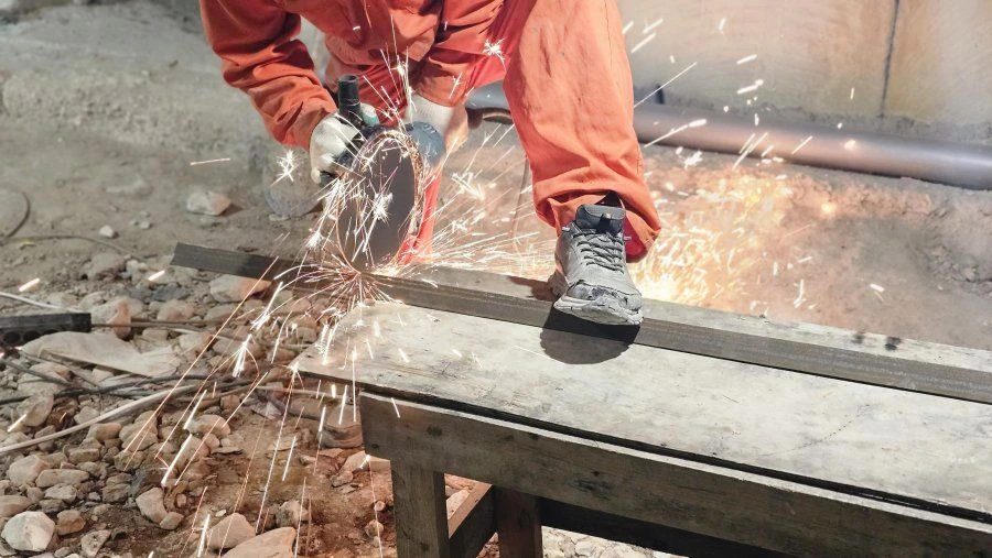 В Севастополе начался капремонт инженерных систем в доме №4 на улице Комиссара Морозова В Севастополе начался капремонт инженерных систем в доме №4 на улице Комиссара Морозова