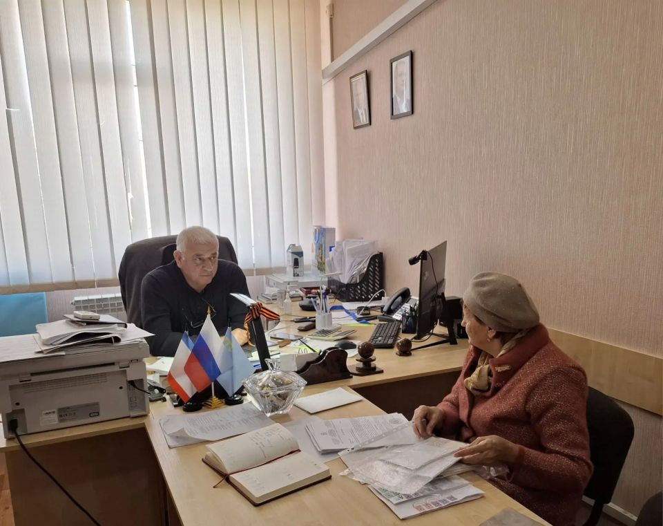 В Государственном комитете по делам межнациональных отношений Республики Крым прошел плановый прием граждан В Государственном комитете по делам межнациональных отношений Республики Крым прошел плановый прием граждан