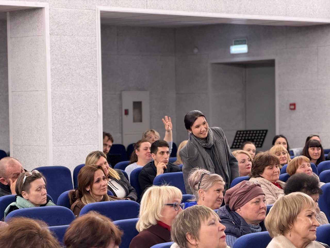 Юрий Нестеренко: Провёл рабочую встречу с коллегами и единомышленниками в Чистенском Доме культуры, который преобразился после капитального ремонта Юрий Нестеренко: Провёл рабочую встречу с коллегами и единомышленниками в Чистенском Доме культуры, который преобразился после капитального ремонта