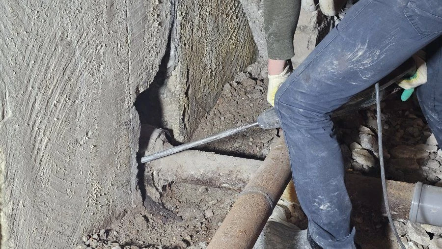 В Севастополе начался капремонт инженерных систем в доме №4 на улице Комиссара Морозова