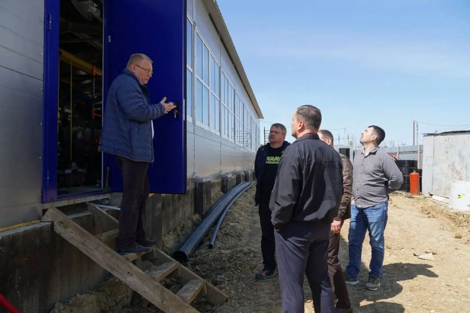 В Керчи с рабочим визитом побывал министр строительства и архитектуры Республики Крым Эдуард Щёголев В Керчи с рабочим визитом побывал министр строительства и архитектуры Республики Крым Эдуард Щёголев