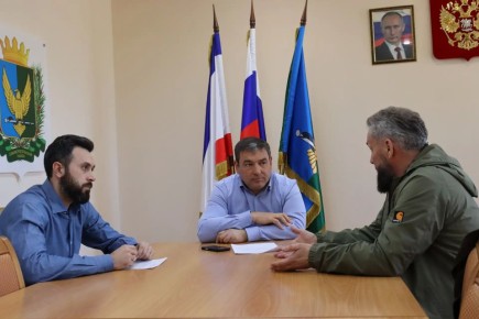 Провел личный приём граждан