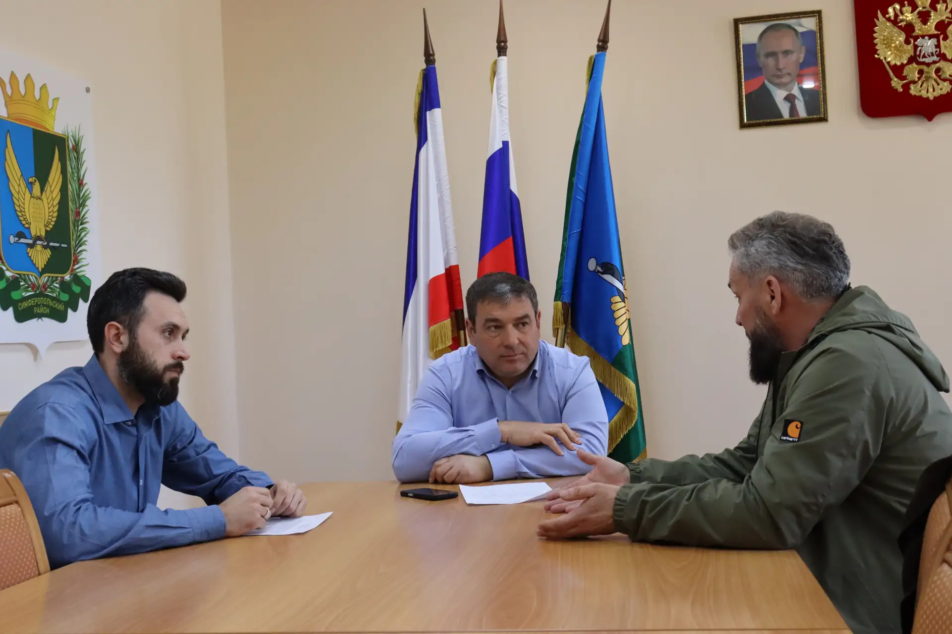 Провел личный приём граждан