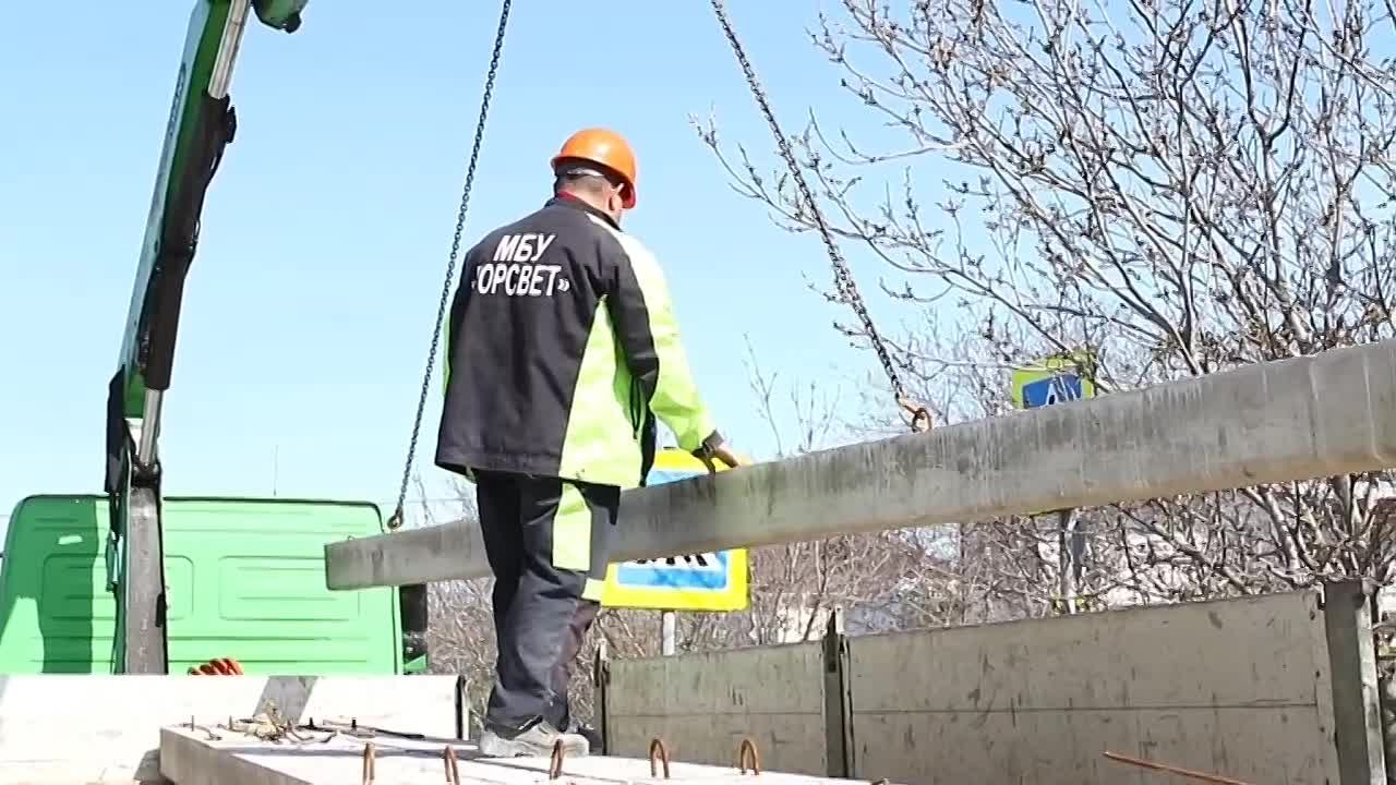 Специалисты МБУ «Горсвет» делают улицы Симферополя ярче