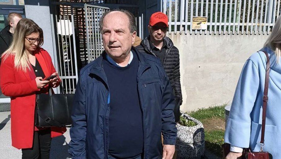 Город в Боснии украсили портретами палача сербов Город в Боснии украсили портретами палача сербов