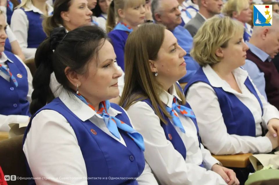 Севастопольская служба занятости отметила 35-летие Севастопольская служба занятости отметила 35-летие