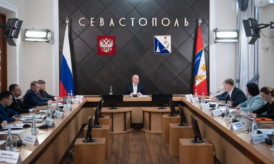 Михаил Развожаев: Провёл заседание комиссии по проблемным домам